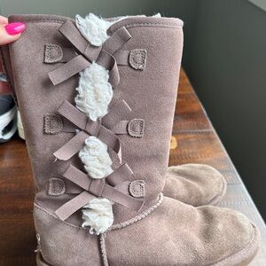 Koolaburra Brown Suede Boots with White Trim